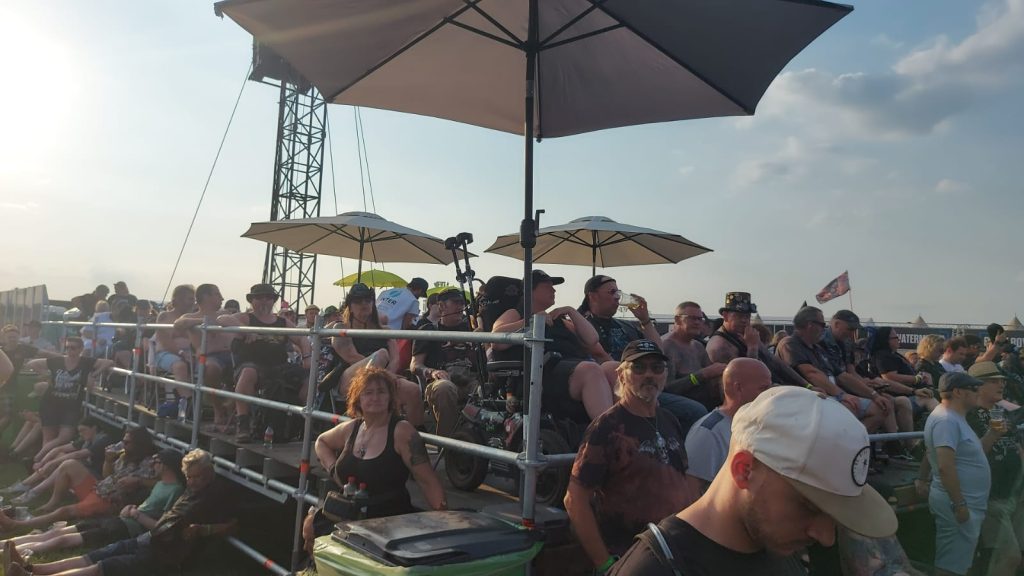 זכאות לתג נכה בפסטיבל רוק כבד